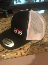 806 Black Snapback Hat White Mesh Back (White 806 with Red Skull)